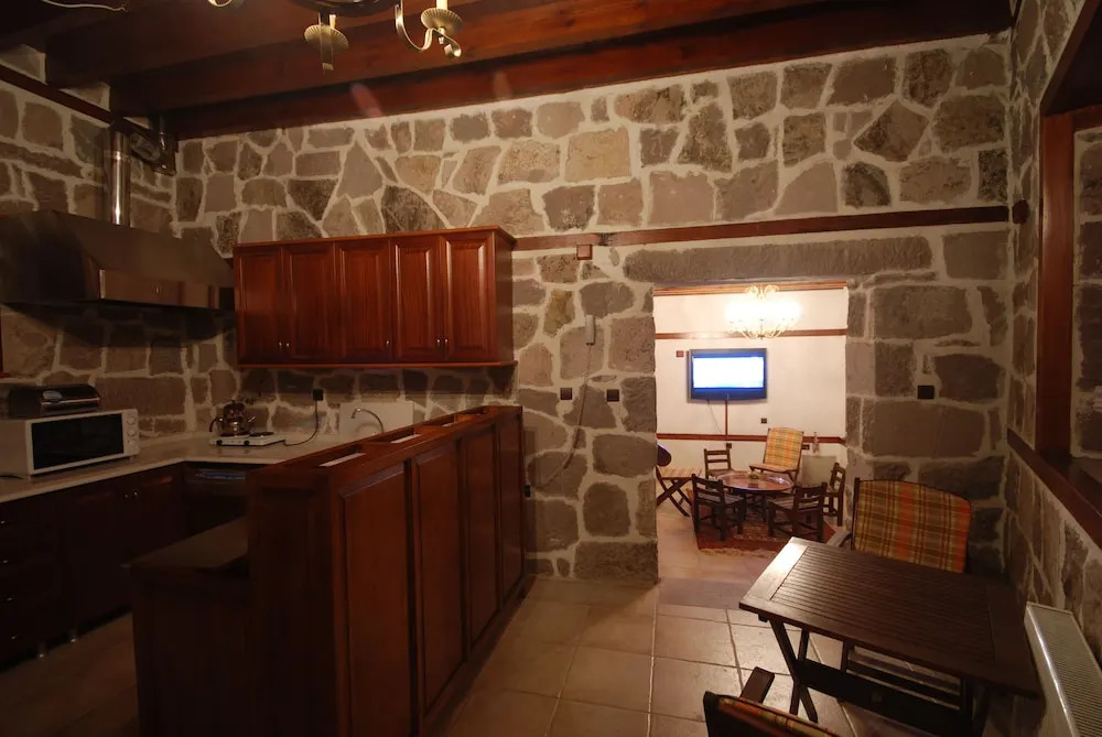 And Hotel