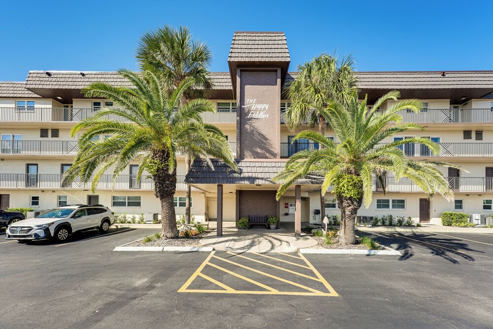 Beachfront! Indian Rocks Beach Condo w/ Balcony