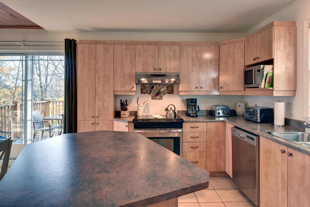 Magnificent 2BR 2B Unit with Golf Course and Mountain Views