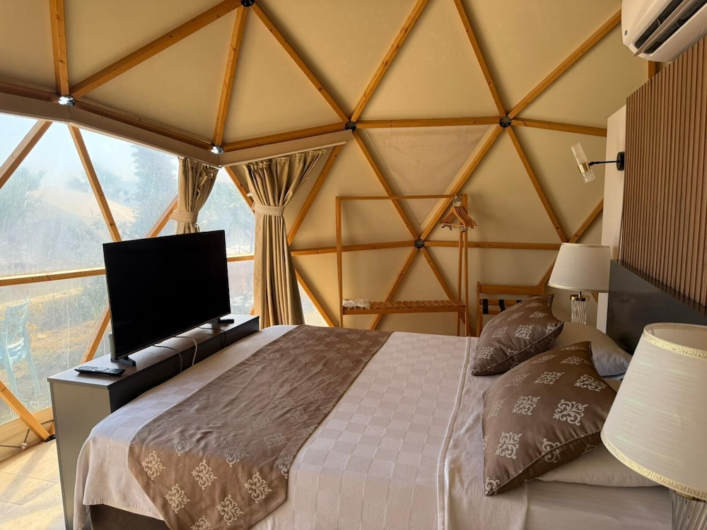 Lamoya Suites