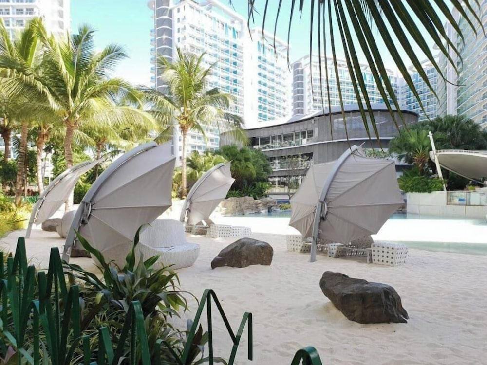 Urban Oasis Staycation