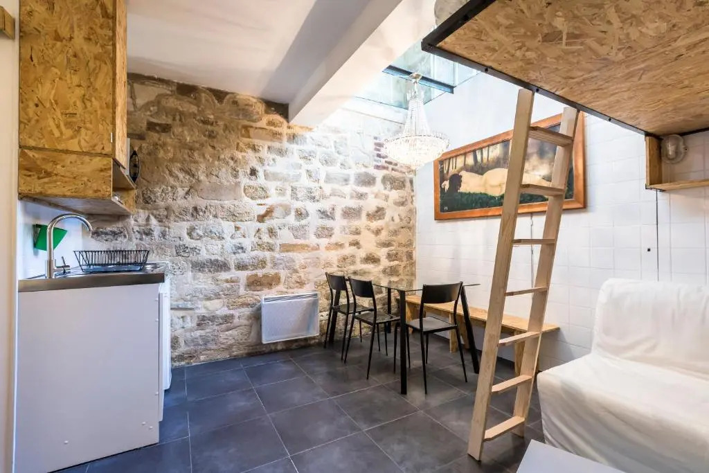 Original, cosy 25m² near CANAL ST-MARTIN