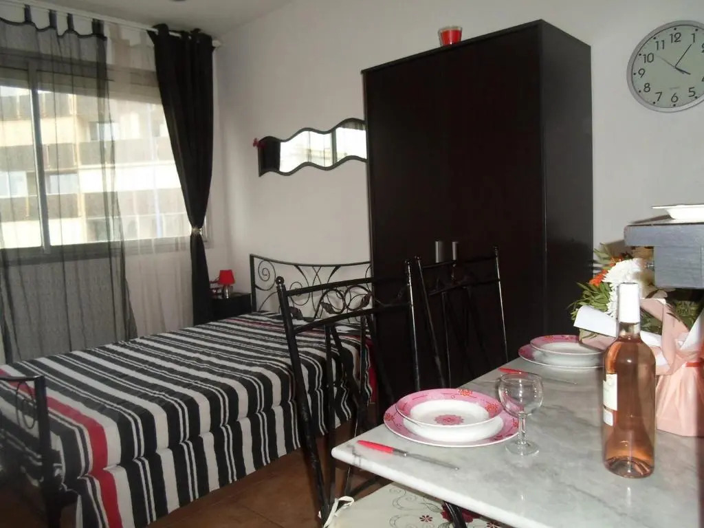 Appartement Balaruc-les-Bains, 1 pièce, 2 personnes - FR-1-503-107