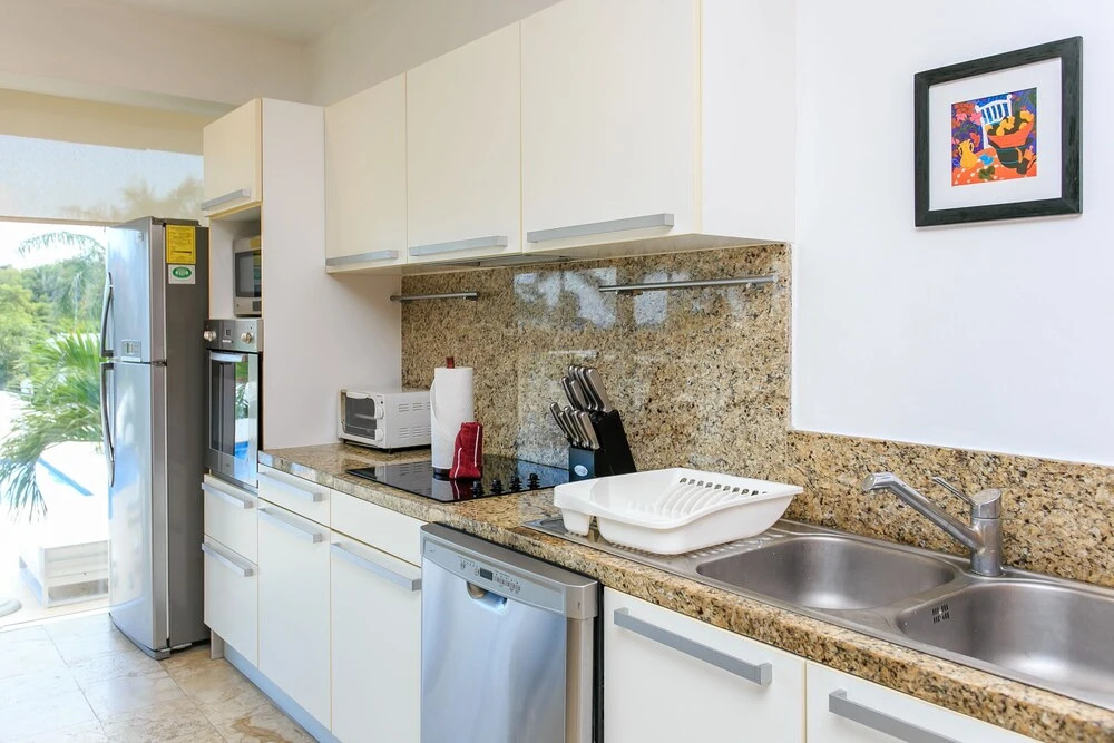 Magia Beachside Apartment by BVR