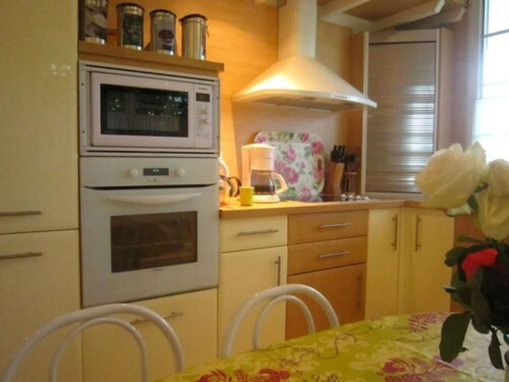 Stunning Holiday Home in Escalles near Sea
