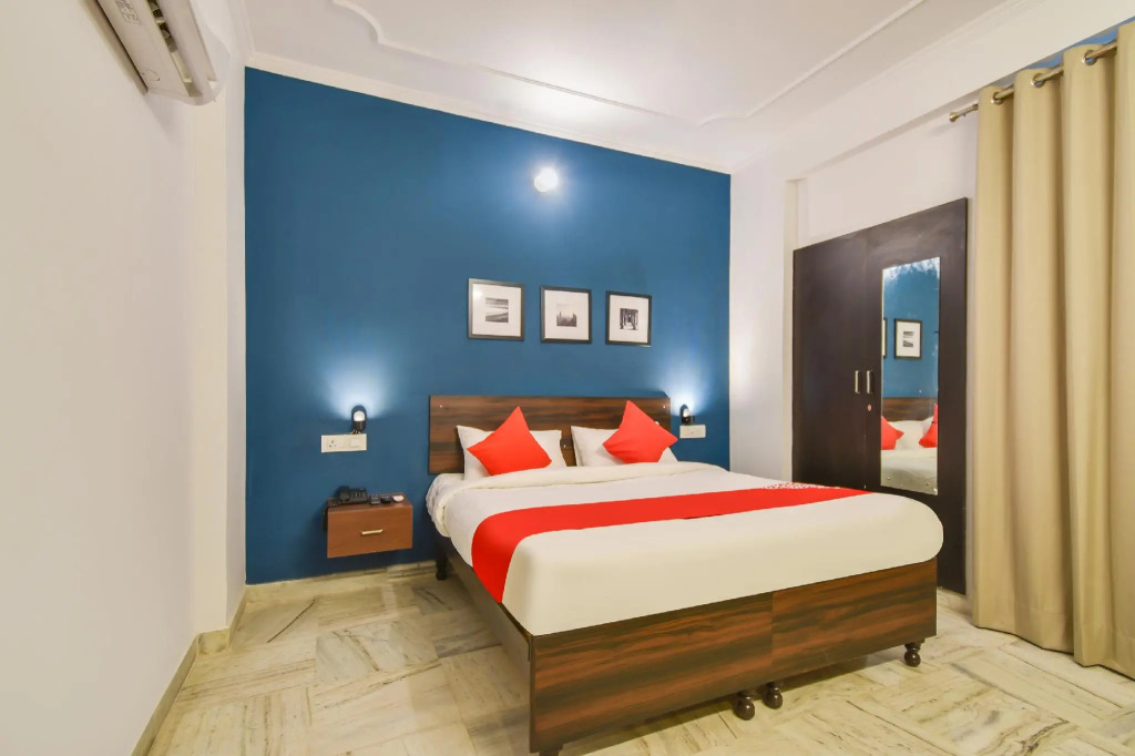 OYO 76041 Hotel Gangashrey