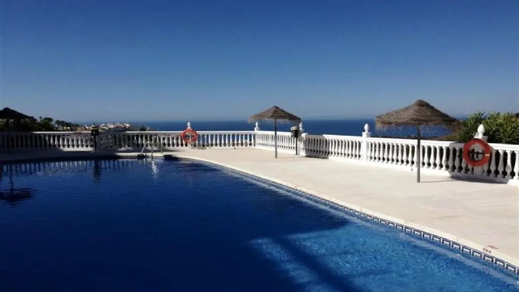 2 Bed penthouse, rooftop terrace, panoramic views