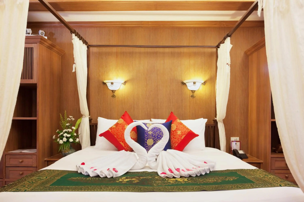 Royal Phawadee Village Patong - 2 Minutes walk to the beach