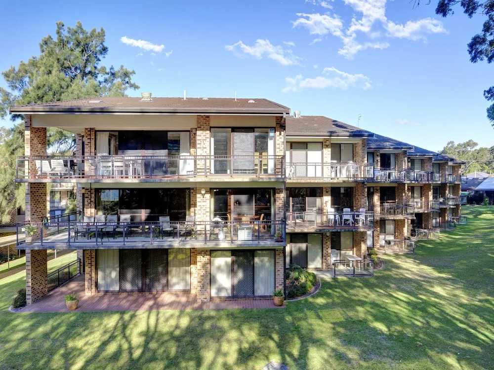 Grevillia, Bay Parklands, Unit 49/2 Gowrie Avenue