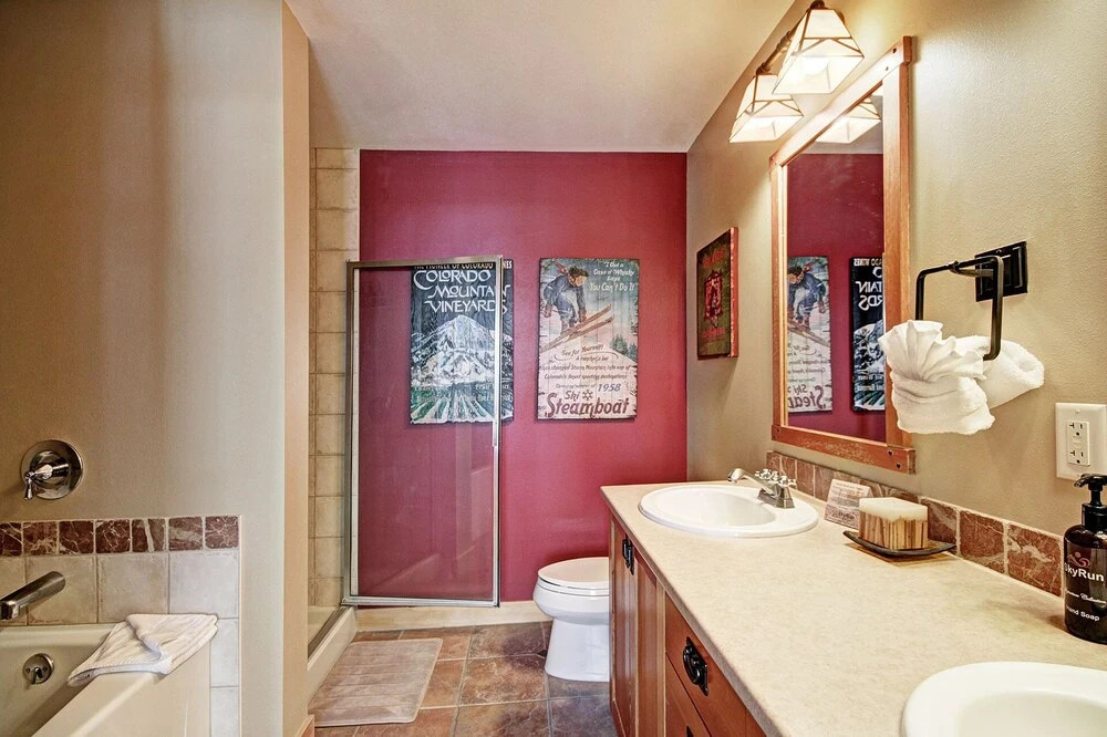 Luxury Remodeled Passage Point Condo - Short Walk to Lifts - Heart of Center Village - PP404 by Redawning
