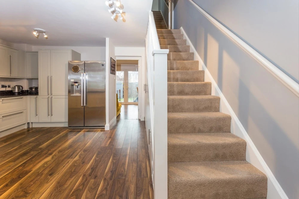 3 Bedroom House near Colliers Wood Sleeps 6