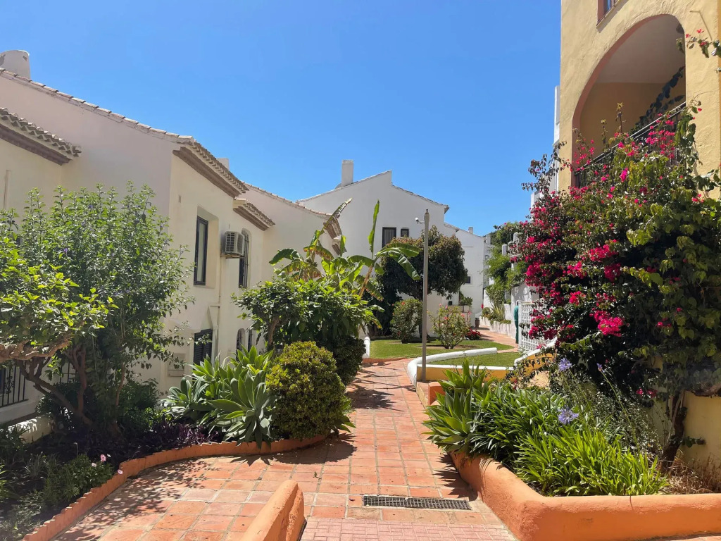 BRIGHT, MODERN TOP FLOOR APARTMENT WITH WONDERFUL SEA VIEWS - DOñA LOLA PATRICIA - MIJAS COSTA - CS1