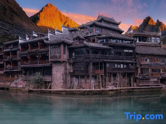 Yu Jiangyue · Natural Aesthetics Designer's View of Tuojiang River Scenery - Holiday Villa