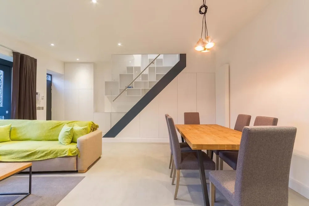 NEW 3 Double Bed House Ravenscourt Park Zone 2