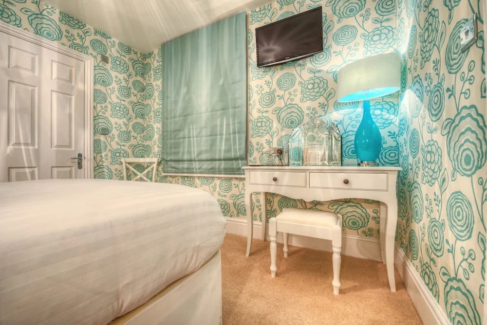 Number Four Boutique Hotel