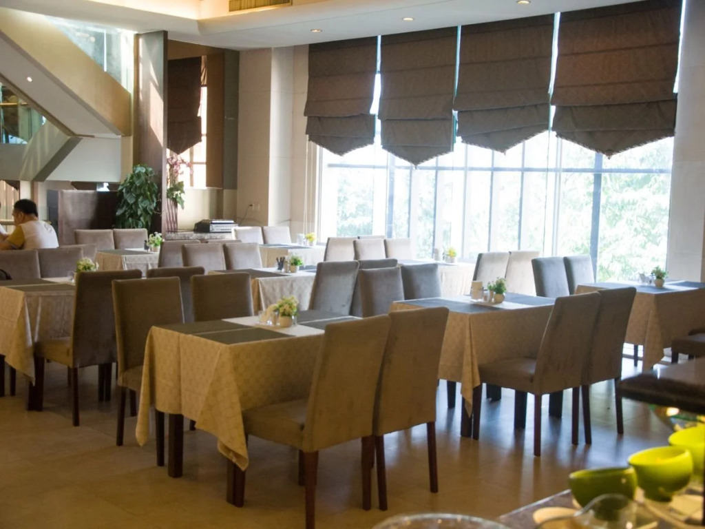 Royal Garden Hotel Jimo