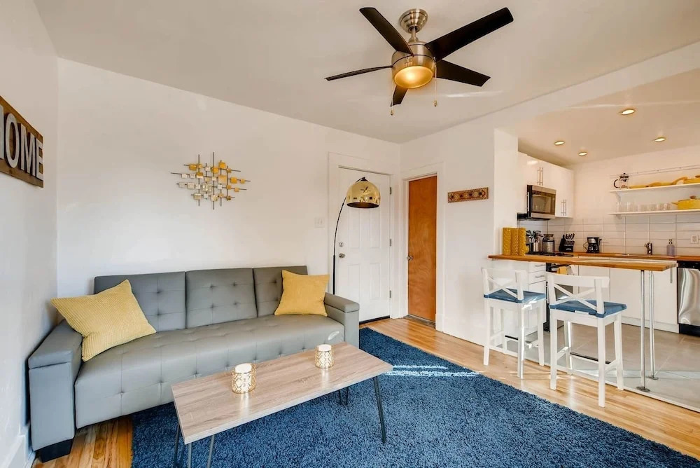 The Sunshine Suite in the Heart of Baker
