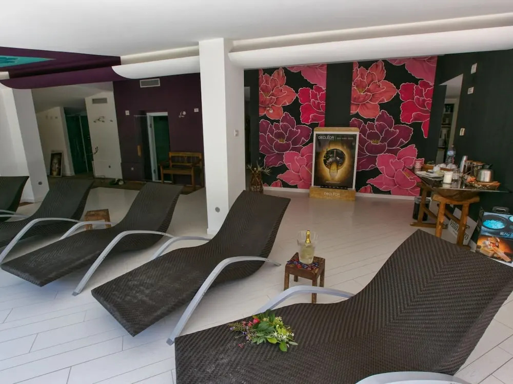 Holiday Home in San Cipriano With Pool