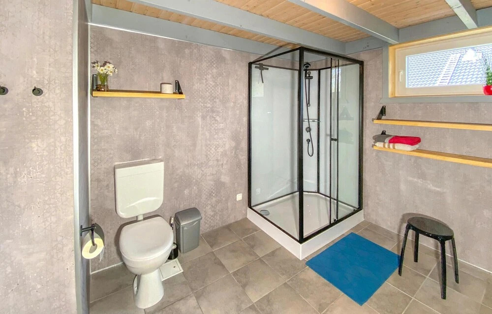 Cozy Home In Rechlin With Wifi
