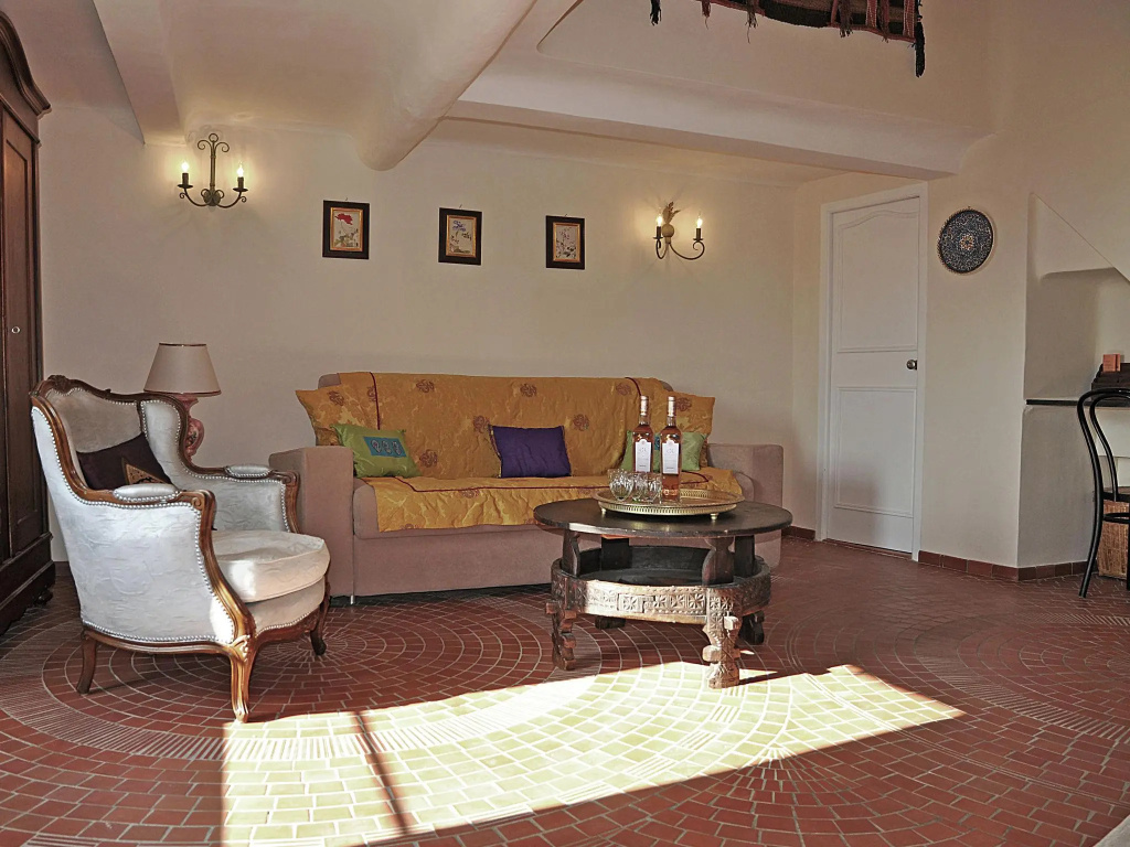 Sun-kissed house in Fayence with Terrace and amazing view