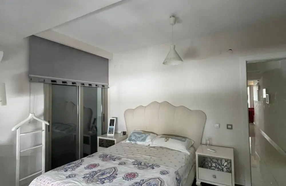 Central Apartment Near Sea With Balcony in Karsiyaka Zmir