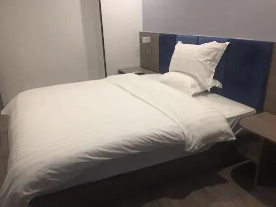 7 Days Premium Hotel (Tianjin Ancient Culture Street Eye of Tianjin)