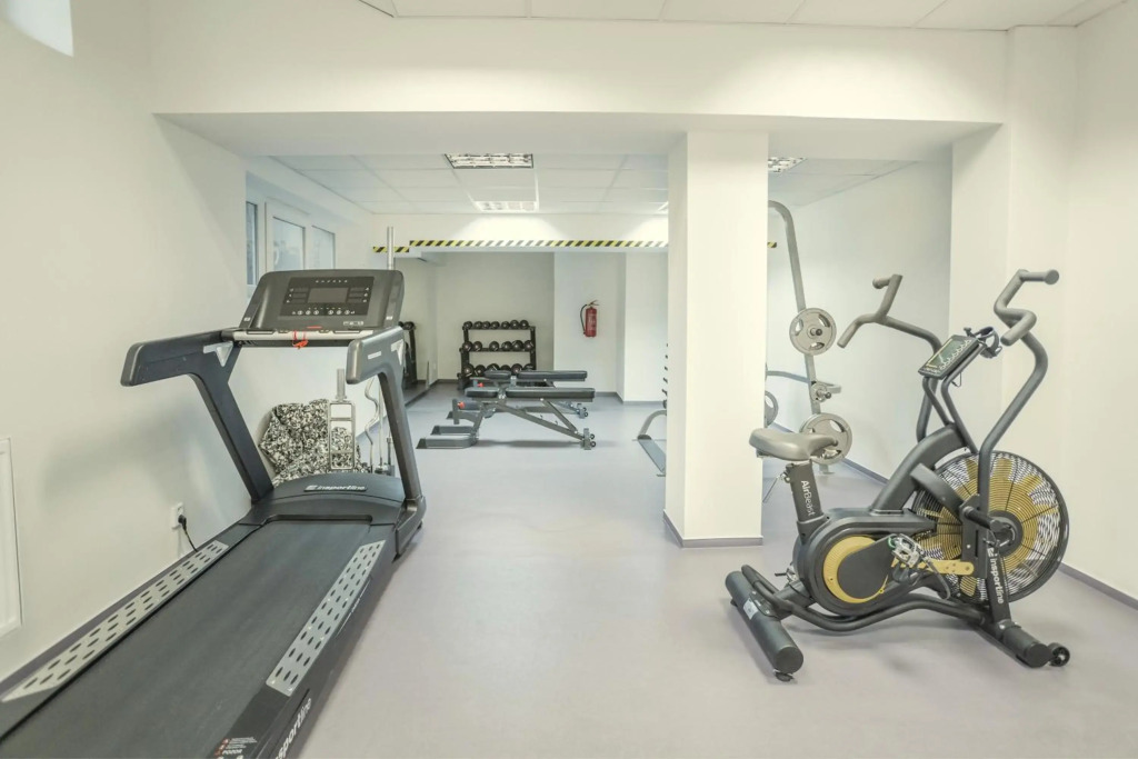 Wellness studio! Finnish sauna, Whirlpool, Gym & more!