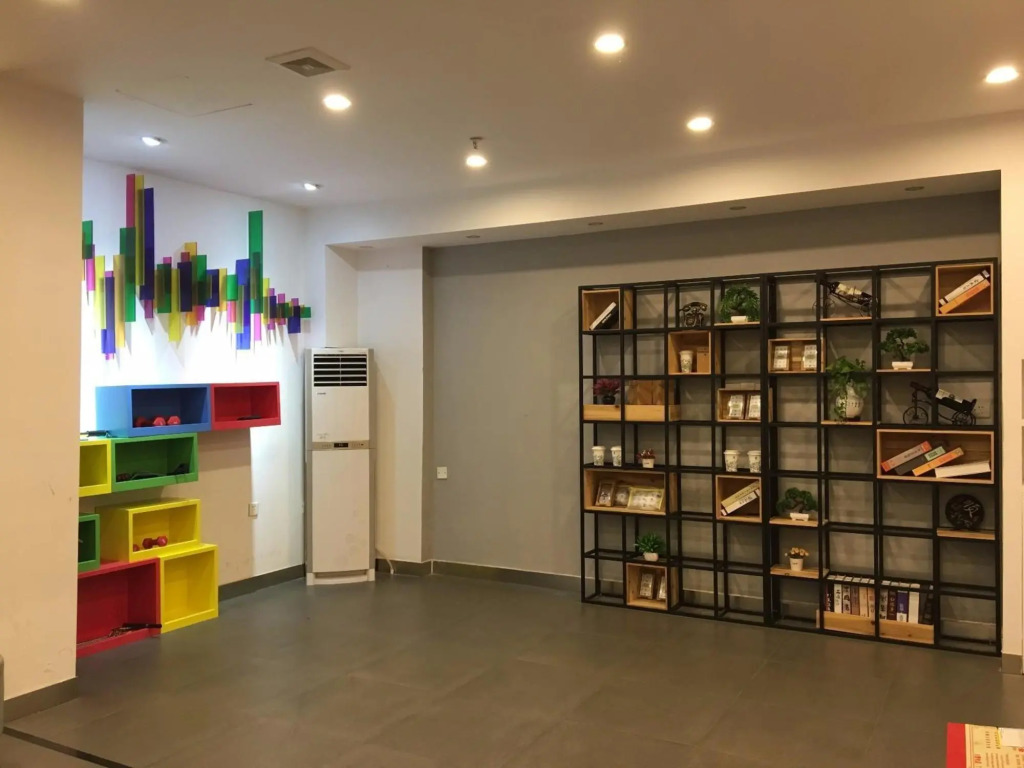 7 Days Inn Shenzhen Longgang Nalian Subway Station Branch