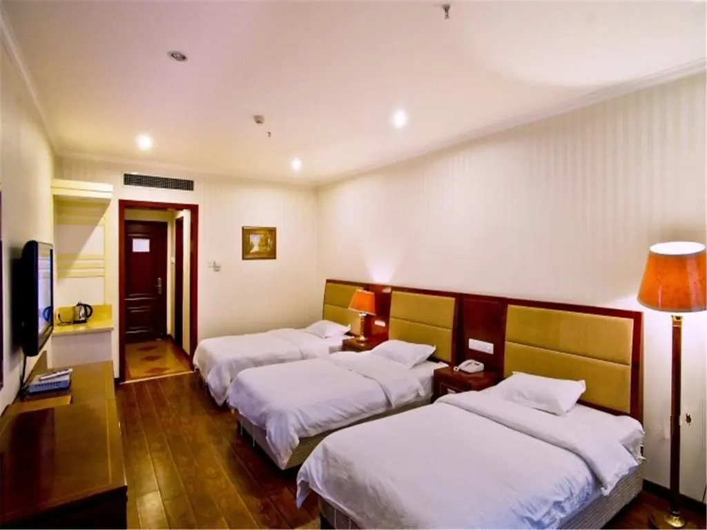 Omake Holiday Hotel