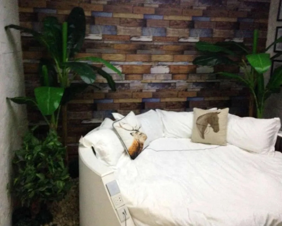 Wuhan U and I Theme Hotel