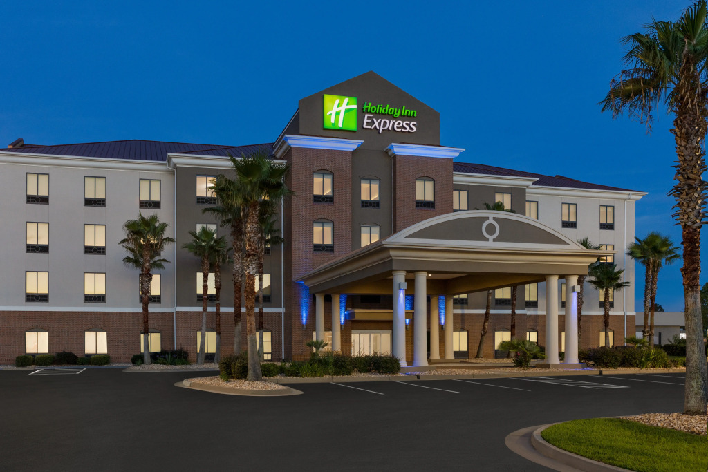 Holiday Inn Express Hotel & Suites Waycross by IHG