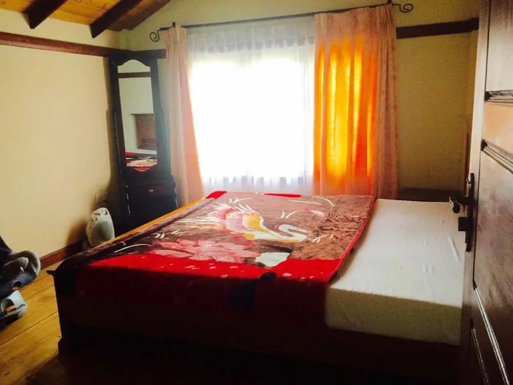 Yoho Yenisey Lake View Bungalow