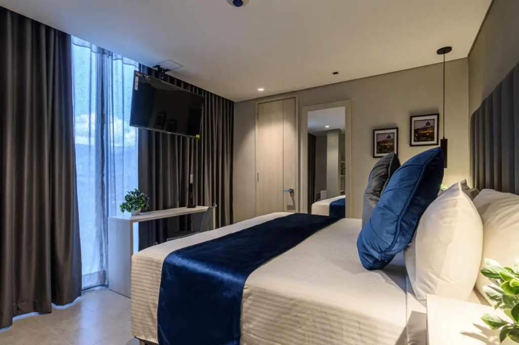 4 Sur Hotel