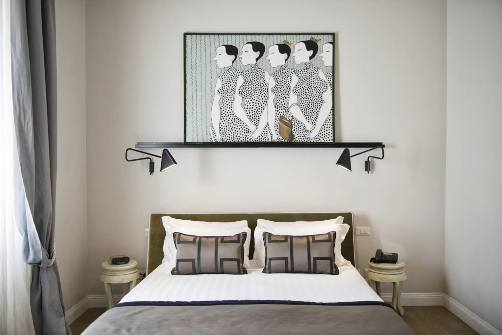 The Independent Suites