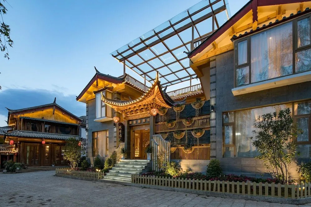 Floral Hotel Lijiang Lakeside Inn
