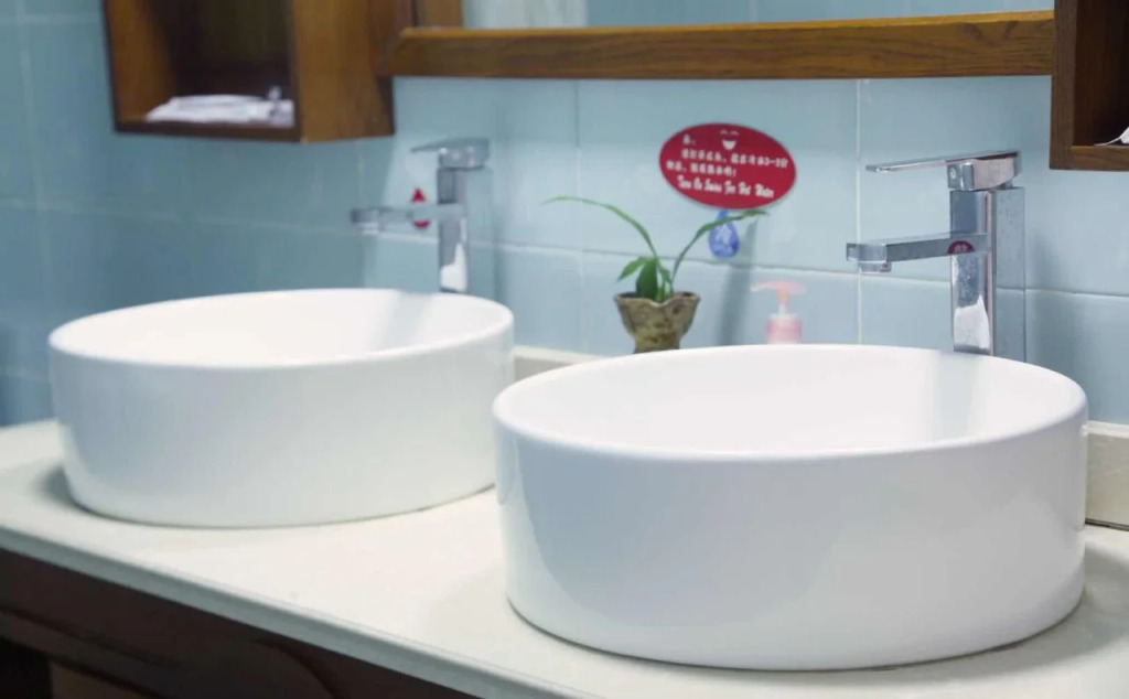 Terra Art Zen Hotel with Rooftop Zen Garden, Veggie Dining,Pick-up service,English speaking,Free Laundry