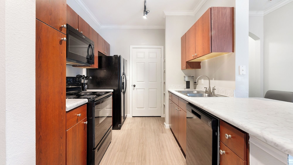 Landing Apartments near Downtown Corpus Christi