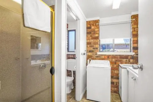 Kellraine Beach Cottages