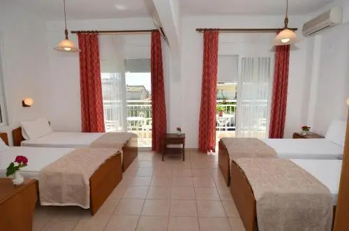 Hotel TRIADA