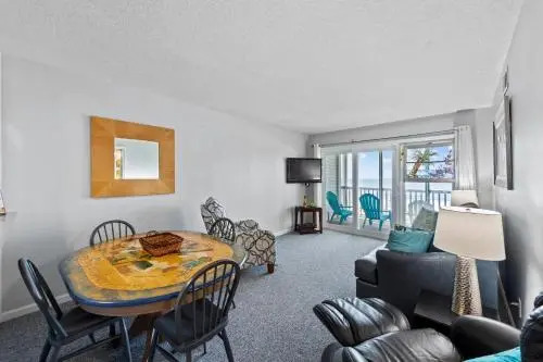 Palmetto Dunes 201 - 3 Br Condo