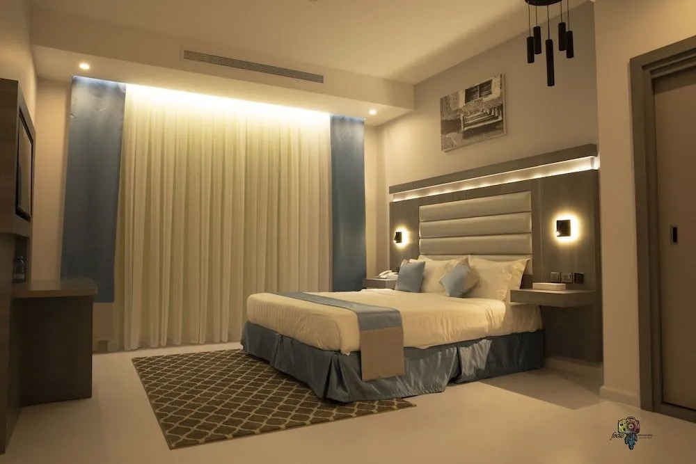 Manazeli Al Corniche Hotel