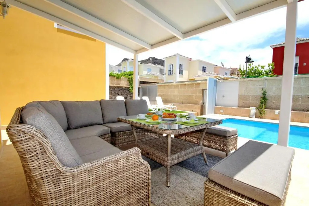Amazing 5-bedroom villa in Costa Adeje