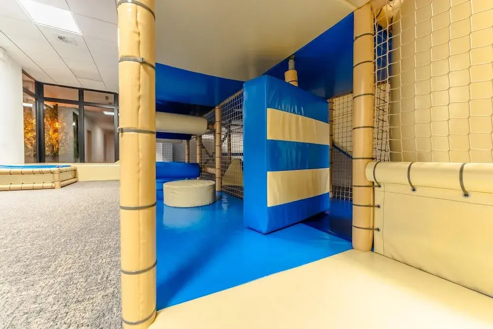 Comfortable Apartment With Balcony, Pool, Sauna