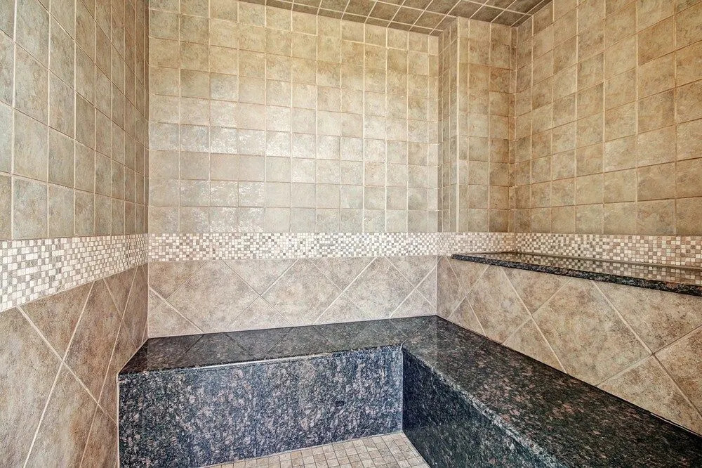2296 Red Hawk Lodge 2 Bedroom Condo by RedAwning
