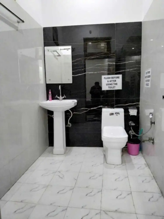 Taj Street Hostel