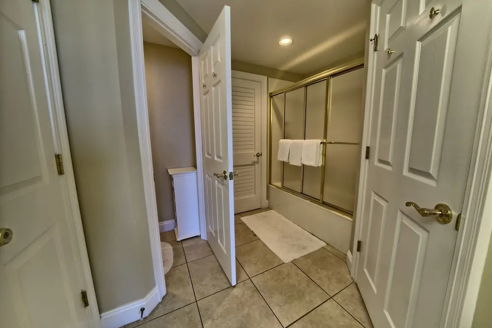 Wondrous Condo with Beach Access and Poolside Beach - Unit 2103 by RedAwning