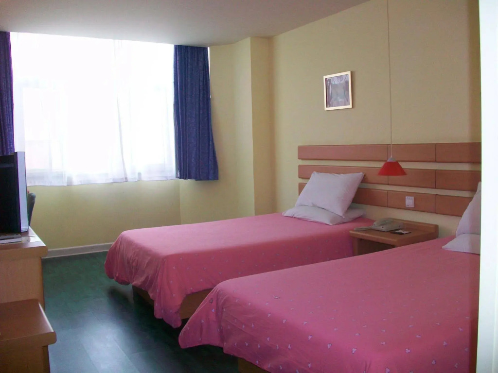 Home Inn Qingdao Taidong Business Area