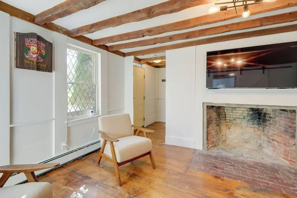 Idyllic Escape w/ Deck in East Sandwich!