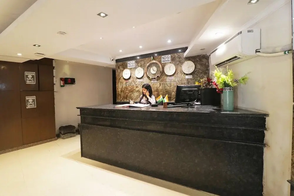 OYO 49069 A Suites