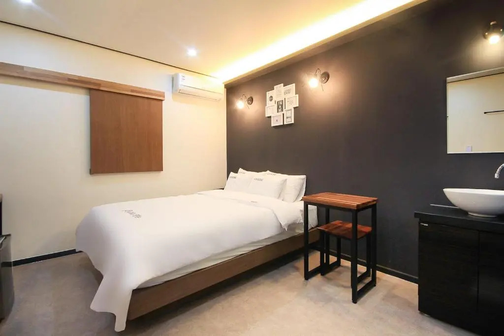 Kanu Hotel